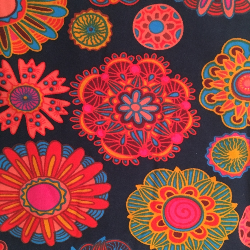 NWT Agnes & Dora Medallion Blossoms Leggings XS